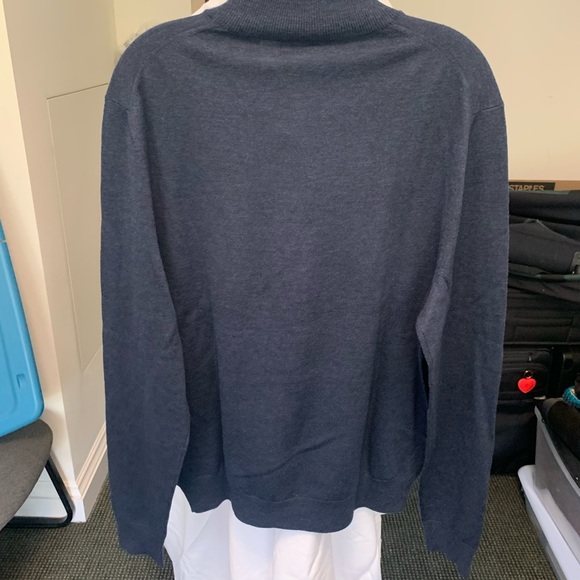 Bloomingdales Men’s 1/4 zip wool sweater. - Picture 4 of 6